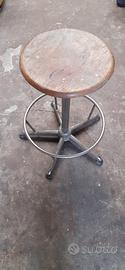Sgabello industriale vintage 