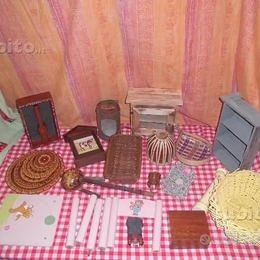 Lotto misto oggettistica, legno, altro rosa