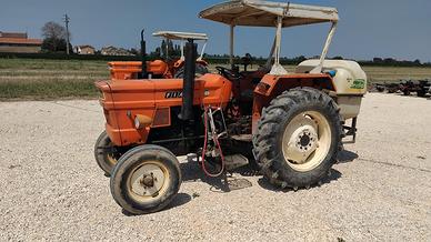 Trattore fiat 480- 8