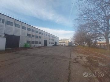 Immobile di 3600 m² con 1 locale a Valsamoggia