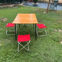 Tavolo Pic nic con sgabelli 