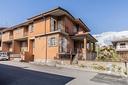 villa-a-schiera-d-angolo-a-vejano