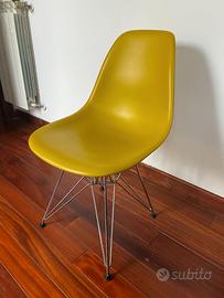 4 sedie Vitra Eames DSR, mustard RE - cromo