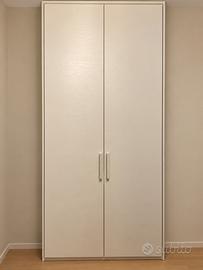 Armadio 2 ante bianco – H 256 cm – €100