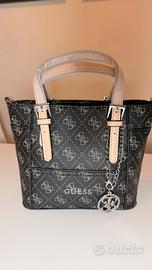 Borsa Guess nuova, mai usata