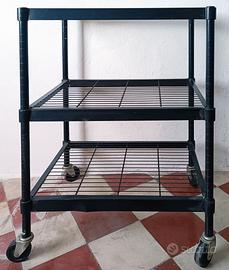 Carrello portatutto con ruote piroettanti