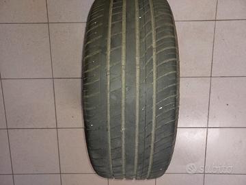   4 cerchioni in lega leggera completi di gomme es