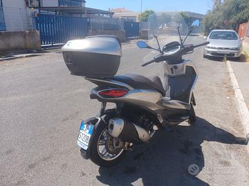 Piaggio Beverly 300 HPE – immatricolato 22/12/2021