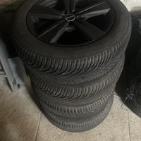 Cerchioni in lega gommati invernali