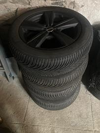 Cerchioni in lega gommati invernali