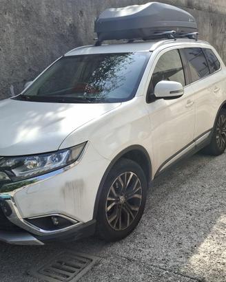 Outlander 2018 7 posti super accessoriata 