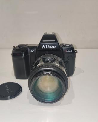 Nikon AF N8008s + obiettivo Nikon AF Nikkor 35-105