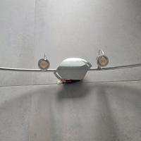 LAMPADARIO CON 4 FARETTI LED