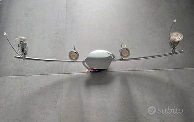 LAMPADARIO CON 4 FARETTI LED