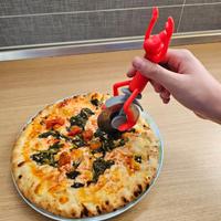 Tagliapizza “Pizza Peddler” con scimmietta
