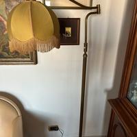 Lampada da terra in ottone