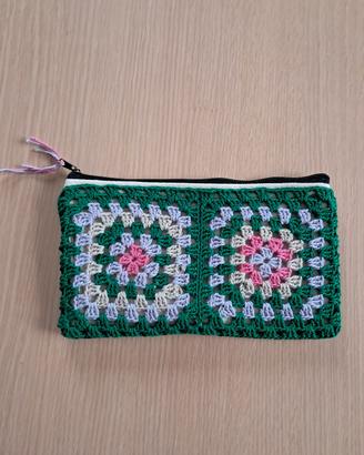 Astuccio all'uncinetto mattonella granny