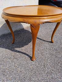 Tavolino da salotto elegante in radica