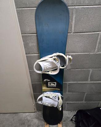 Tavola Snowboard F2 Black Hole + Attacchi