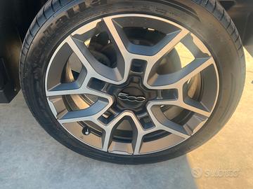 Fiat 500X 4x4 con tettuccio panoramico 2000 140 cv