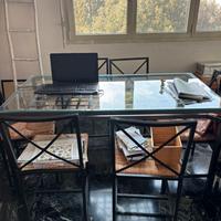Tavolo in metallo e vetro Ikea