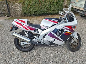  yamaha fzr 600