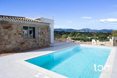 Villa indipendente di charme con solarium e vista