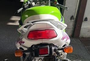 kawasaki zx9r