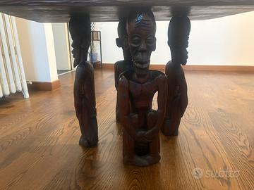Tavolino e sedia africana