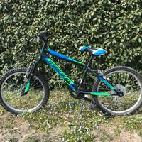 Mountain bike Montana Escape 20 Man 6v Revo