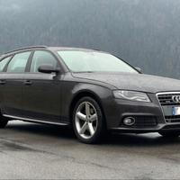 Audi A4 avant tsfi quattro