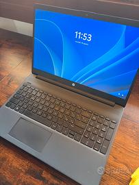 Computer HP 15s 15,6” TRATTABILE