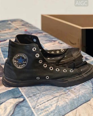 Converse AllStar nere con disegno 