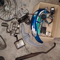 lotto di ricambi per motorini 