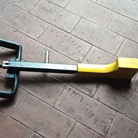 bloccapedali per auto
