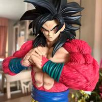 Action figure Goku super Saiyan 4