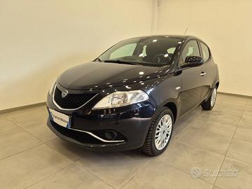Lancia Ypsilon 5 porte 1.2 Silver 69cv - NEOPATENT