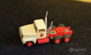 Coca cola camion bianco