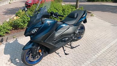 Yamaha TMAX 560