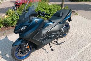 Yamaha TMAX 560