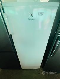 Electrolux Congelatore Verticale 5 cassetti