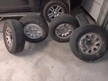 cerchi e gomme invernali tourador 215/75 r15