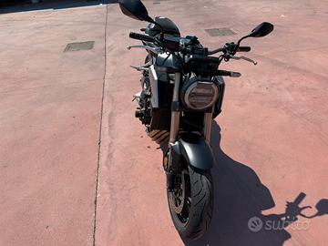 Honda Cb650 R in garanzia