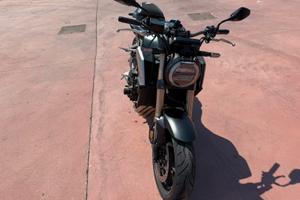 Honda CB650R in garanzia