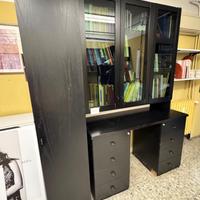 Scrivania con libreria nera