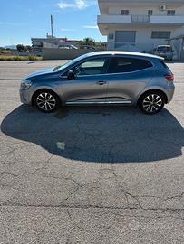 Clio 5 benzina/gpl 100Cv  anno 2023