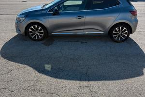 Clio 5 benzina/gpl 100Cv  anno 2023