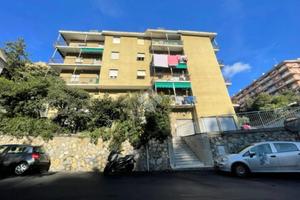 MULTILOCALE A GENOVA