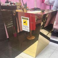 Bancone arredo negozio