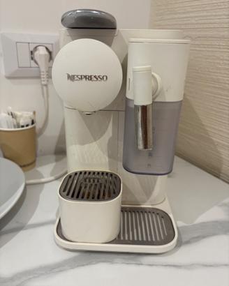 Macchina caffè lattissima nespresso